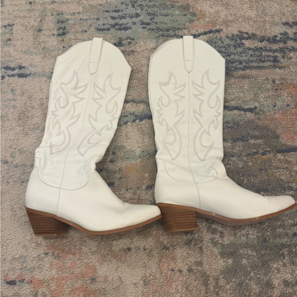 White Western Knee-High Boots - Picture 4 of 4